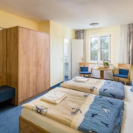 Seestern מלון צינוביץ